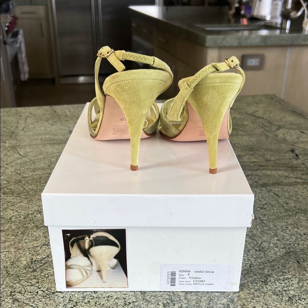Vintage Lucia Luca lime green Elegant Gold Heeled Sandals 8 - Picture 4 of 5